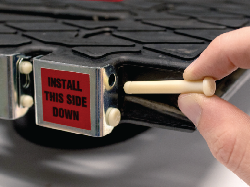  True?RoadQuake 2F Breakaway Pin: