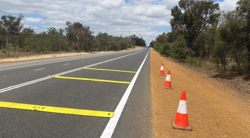 Roadquake Raptor Orange & Yellow RoadQuake™ 2F Temporary Portable Rumble Strip